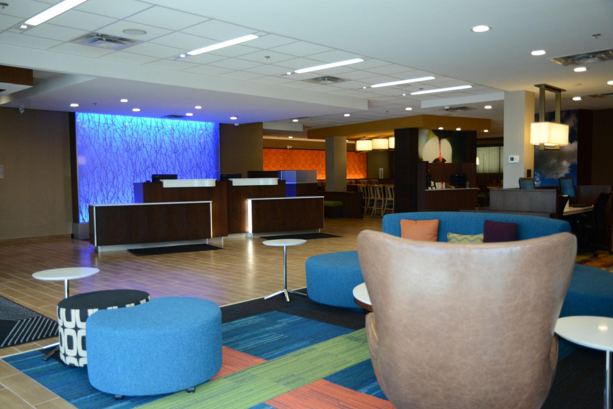 Fairfield Inn & Suites By Marriott Edmonton North Exterior photo
