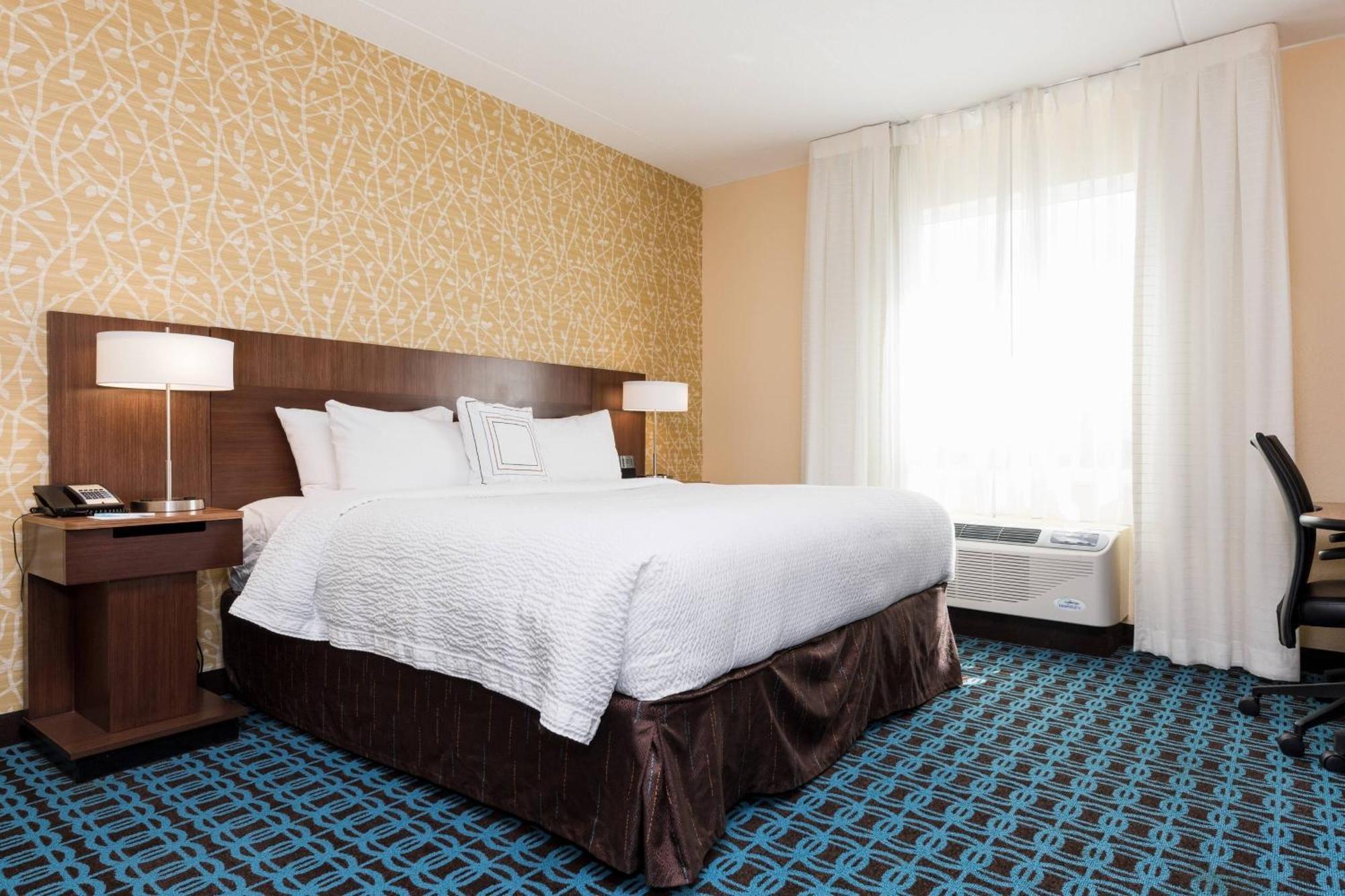 Fairfield Inn & Suites By Marriott Edmonton North Exterior photo